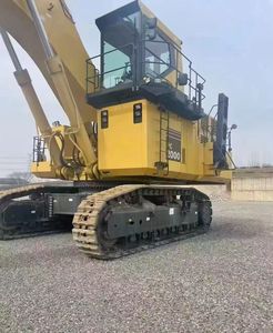 Excavadora KOMATSU PC2000 Duradera y de Alta Calidad con Excelente Rendimiento y en Excelentes Condiciones para la Venta - Product Image 2