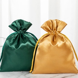 Bolsa de seda personalizada para exportación en lotes pequeños, con bolsillo para paquete, para almacenamiento de cabello postizo, sombreros y antifaces - Product Image 4