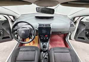 Citroën <span class=keywords><strong>C4</strong></span> d'occasion de haute qualité, 2014, <span class=keywords><strong>VTS</strong></span>, 1.6L, manuelle, édition confort - Product Image 5