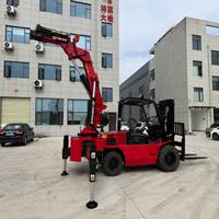 Manutention de la fourche avant et levage arrière. Opération efficace pour les espaces confinés, bas et étroits. Grue arrière intégrée pour chariot élévateur
