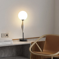 Lampe de sol LED moderne, base E27, en métal et fer, lampe de chevet créative pour chambre d'hôtel