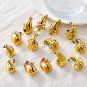 Nouveauté : Boucles d'oreilles tendance en forme de goutte d'eau, plaquées or 18 carats, en acier inoxydable, anti-ternissement, imperméables, unisexes, pour anniversaire - Product Image 2