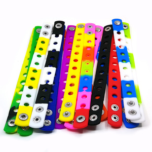 Braccialetti in PVC in Offerta, 9 Colori, 21CM, Gioielli per Bambini, Ciondolo alla Moda, Giocattolo <span class=keywords><strong>da</strong></span> Polso in Gomma Morbida, Adatto per Charm <span class=keywords><strong>da</strong></span> Scarpe, Regalo per Bambini - Product Image 3
