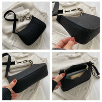 Nouveau modèle polyvalent chaîne sangle petit sac carré en feutre imprimé crocodile léger sac à bandoulière unique pour les femmes