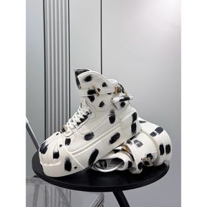 Comercio Exterior Transfronterizo, Venta al por Mayor y al Detal, Nuevos Mocasines de Punta Puntiaguda Súper Populares, Zapatos Blancos de Caña Alta para Hombre, Parte Superior de Cuero Genuino - Product Image 5