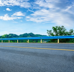 ระบบรั้วกันตกแบบ W-Beam ชุบสังกะสีประสิทธิภาพสูงสำหรับถนนในเมืองสิงคโปร์ - Product Image 2