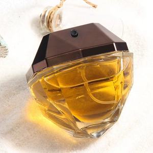 Perfume para Mujer LAdy Golden Million, Fragancia Floral Frutal en Spray Eau de Toilette, 80ml, Edición Limitada - Product Image 4