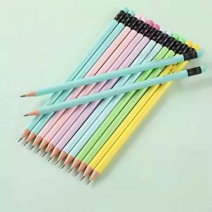 Crayons triangulaires en graphite en bois HB personnalisables pour la promotion, cadeaux de papeterie, pour étudiants, écoles et bureaux - Vente en gros - Product Image 4