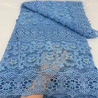 Tissu brodé de dentelle soluble dans l'eau haut de gamme avec strass pour robes et gowns européens et américains