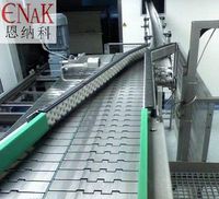Bande transporteuse en plastique et acier inoxydable avec vitesse réglable, chaîne à lattes en acier au carbone peinte par pulvérisation, durable et efficace