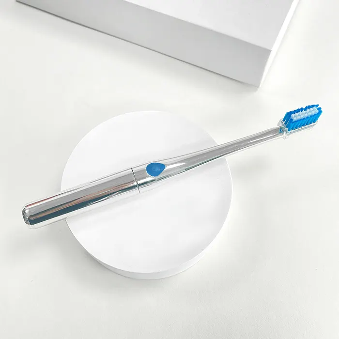 新しいデザインアルミニウムメンタル電子レンジ振動ブルーレッドホワイトニング歯日常使用歯ホワイトニング歯ブラシ