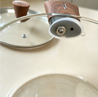 Casserole en verre borosilicate de haute qualité avec deux poignées en bois et couvercle, résistante à la chaleur, pour cuisinière à gaz et électrique