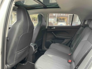 Volkswagen <span class=keywords><strong>T</strong></span>-<span class=keywords><strong>Cross</strong></span> 2020 280TSI DSG Comfort Edition Usata, SUV Economico per Esportazione, Auto di Seconda Mano da Concessionaria - Product Image 4