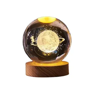 Vente en gros lampe de nuit boule de cristal artistique 3d système solaire lumineux décoration boule de cristal led veilleuses bureau décoration maison vente