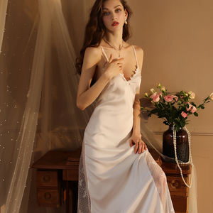 Haute qualité Sexy chemise de nuit pour les femmes Satin dentelle séduisante vêtements de nuit femmes Sexy <span class=keywords><strong>nuisette</strong></span> femmes glace soie <span class=keywords><strong>longue</strong></span> <span class=keywords><strong>dos</strong></span> <span class=keywords><strong>nu</strong></span> vêtements de maison - Product Image 5