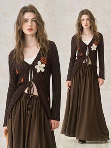 <span class=keywords><strong>Cardigan</strong></span> Elegante da <span class=keywords><strong>Donna</strong></span> in Maglia Floreale <span class=keywords><strong>Marrone</strong></span> Noce Stile Retrò Francese con Scollo a V e Vestibilità Slim per Autunno/Inverno - Product Image 6