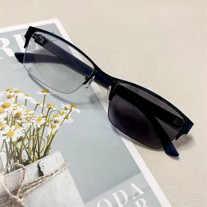 <span class=keywords><strong>Lunette</strong></span> <span class=keywords><strong>Photogray</strong></span> <span class=keywords><strong>Anti</strong></span> <span class=keywords><strong>Reflet</strong></span> Homme <span class=keywords><strong>Lunette</strong></span> Hommes Lunettes Photochromiques Bleu Lumière Rectangle Semi-sans monture Alliage Noir Gris 2025 - Product Image 4