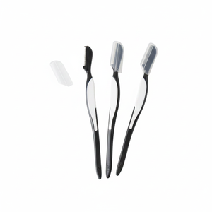 KAI Lot de 3 rasoirs à sourcils pour hommes faits à la main au Japon pour les soins personnels - Product Image 2
