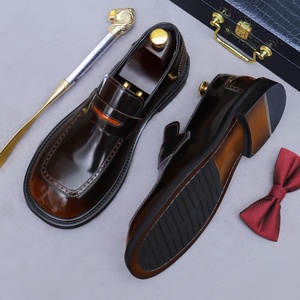 Zapatos Casuales de Cuero Vacuno para Hombre con Acabado Lacado, Cierre Deslizante de Punta Ancha para Uso en Otoño y Negocios - Product Image 4