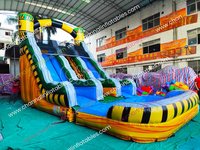 Château gonflable toboggan aquatique sur le thème des déchets nucléaires pour enfant, avec costume Myrtille, figurine d'action Anime et autres jouets éducatifs à bulles