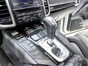 <span class=keywords><strong>Precio</strong></span> Económico <span class=keywords><strong>Porsche</strong></span> <span class=keywords><strong>Cayenne</strong></span> <span class=keywords><strong>2015</strong></span> <span class=keywords><strong>Cayenne</strong></span> 3.0T Auto Usado Moderno Automático Clásico Atractivo <span class=keywords><strong>Porsche</strong></span> <span class=keywords><strong>Cayenne</strong></span> Usado - Product Image 4