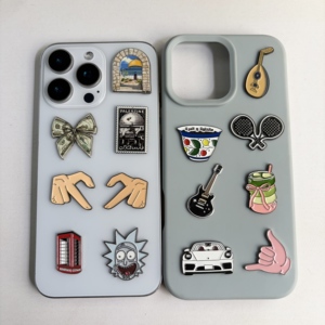 Autocollants de téléphone 3D personnalisés en usine avec des motifs anciens et modernes, en alliage de zinc durable, couleur personnalisée Megasun pour cadeaux souvenirs - Product Image 1