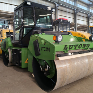 Lutong yeni actor ktör <span class=keywords><strong>LTC210</strong></span> 10000kg stokta tamamen tahrikli çift davul titreşimli yol silindiri - Product Image 1