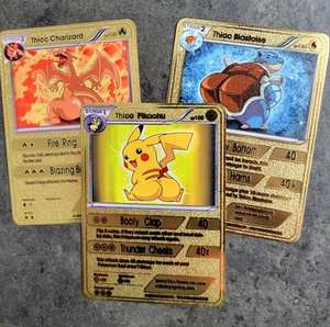 Carte de jeu Pokémon en acier inoxydable de haute qualité, personnalisée, tout style, vente en gros, or, noir, <span class=keywords><strong>Pikachu</strong></span>, Charizard, Poke Mon Card - Product Image 1