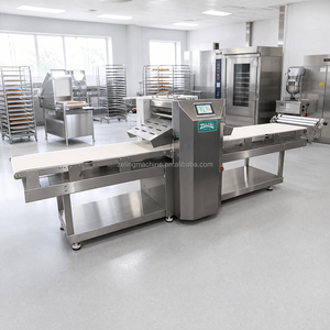 Laminoir à pâte <span class=keywords><strong>automatique</strong></span> de luxe, machine industrielle commerciale pour la fabrication de pâtisseries et de croissants, <span class=keywords><strong>avec</strong></span> fonction d'épandage de farine et de roulage - Product Image 2