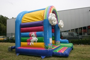 Castillo de salto inflable para niños, Nube de arcoíris de unicornio para exteriores - Product Image 4