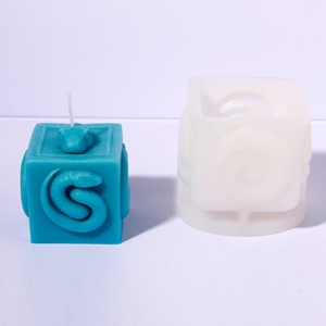 Molde de silicona 3D de serpiente al por mayor para velas, molde geométrico de silicona DIY para decoración del hogar, molde de vela perfumada para resina - Product Image 4