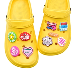 XB gros dessin animé personnalisé mode motivation français phrase sabot décoration Pvc belle langue émotion lettre chaussure charme - Product Image 2