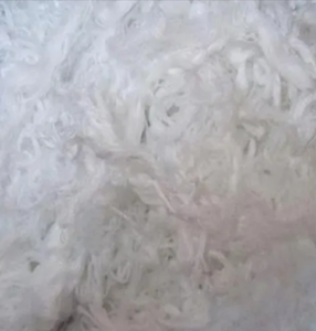 Hilo de Poliéster Reciclado de Vietnam, Fibra Textil Duradera para Fabricación de Materiales No Tejidos y Aislamiento Térmico - Product Image 3