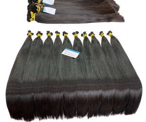 Conçues pour un volume accru, les extensions de cheveux à double trame perforée épaisses maintiennent une densité uniforme de la racine aux pointes. - Product Image 1