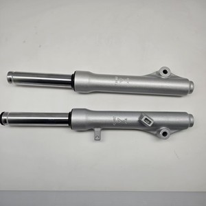 โช้คหน้าแบบปรับระดับได้มาตรฐาน OEM สีเงิน สำหรับรถมอเตอร์ไซค์ซูซูกิ UZ รุ่นใหม่ พร้อมกระจกมองข้าง - Product Image 6