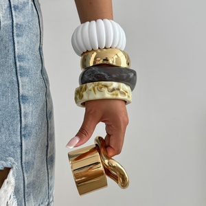 Brazalete de Moda con Diseño Geométrico Irregular de Metal y Resina para Mujer, Brazalete Apilable para Fiesta, Joyería de Moda - Product Image 2