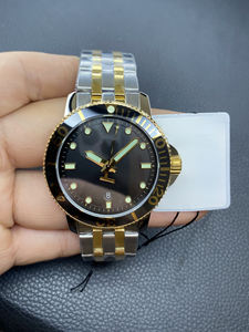 L'innovation technologique en horlogerie et la renouvellement du style esthétique ajoutent une touche de charme rétro. Montres mécaniques pour hommes - Product Image 6