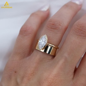 Anelli Nuziali in Oro Massiccio 10k con Diamanti Taglio Brillante, Radiante, Ovale, Marquise e Moissanite Certificati IGI - Product Image 3