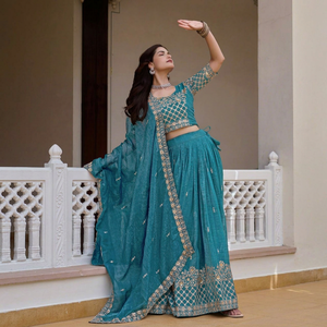 Conjunto de Lehenga Bordado en Color Verde Azulado, Ropa India y Pakistaní, Dupatta con Borde Floral, Blusa sin Mangas y Falda - Product Image 1