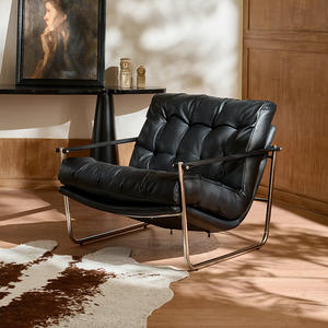 Fauteuil simple rétro nordique en cuir véritable noir capitonné avec structure en métal pour salon - Product Image 3
