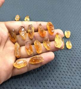 หินอัญมณีธรรมชาติไม่ผ่านการบำบัด10ชิ้น,หินซิทรินแบบไม่เรียบรูปร่างไม่สม่ำเสมอทำให้เครื่องประดับเกิดเดือนพฤศจิกายน - Product Image 3