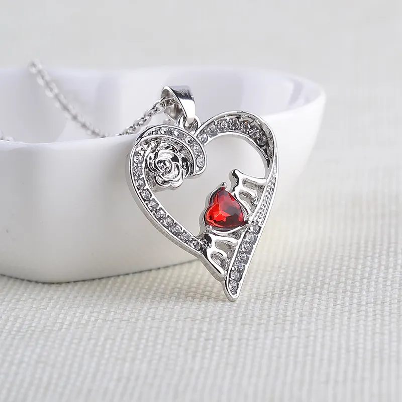 Hot Sale Fashion Letter Mom Mother's Day Crystal Rose Red Carved Crystal Love Pendant Fine Jewelry Necklaces