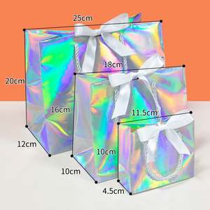 Sacs cadeaux en carton de luxe personnalisés KM, magnifiques sacs de shopping pour bijoux, poignées en ruban pour vêtements et autres articles, excellents pour - Product Image 6