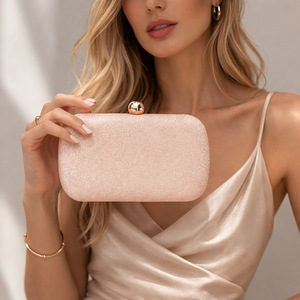 Nouveaux Sacs à Main et Pochettes de Soirée Tendance Européens et Américains pour Femmes – Style Unique – Vente en Gros Fabricant - Product Image 4