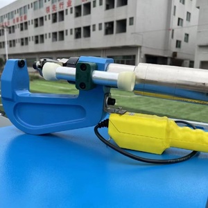 Machine à riveter <span class=keywords><strong>auto</strong></span>-perceuse Bus Way SPR GUN Feed Busway - Product Image 1