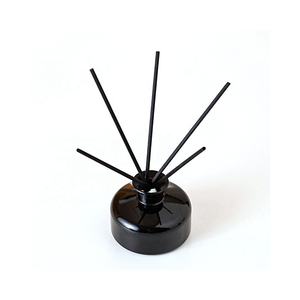 Ambientador Natural para el Hogar con Aceites Esenciales, Difusor de Fragancia con Varillas, Florero de Cerámica y Vidrio de Lujo con Empaque y Logotipo Personalizados - Product Image 2