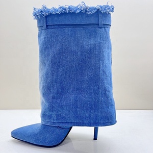Botines Cortos Personalizados de Tacón Alto con Flecos, de Mezclilla Ligera, para Mujer, con Tacones de Aguja Finos y Hebillas - Product Image 5