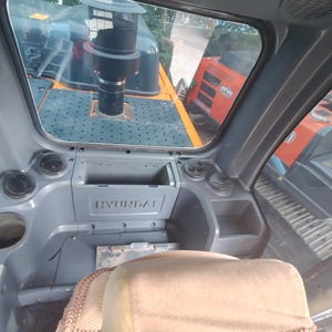 Excavadora Hyundai 330LC-9S de 33 toneladas con cazo de excavación de 1.65m³ de capacidad, equipo pesado usado, pocas horas de trabajo, 1 año de garantía - Product Image 6