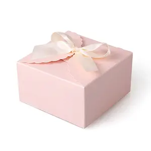 Hot sale square shape kraft paper box wedding candy gift box for guest with silk ribbon