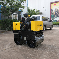 Rouleau compacteur à chenilles portable de 800 kg avec télécommande sans fil pour travaux de fondation, moteur essence/diesel